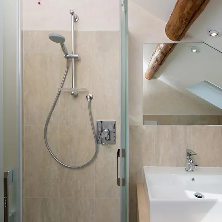 Hotel Helvetia 3*